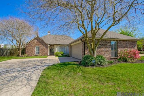 10743 Hilltree Dr, Baton Rouge, LA, 70810-7090 | Card Image