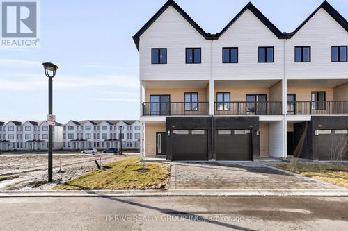 82-1595 Capri Cres, London, ON, N6G3Y6 | Card Image