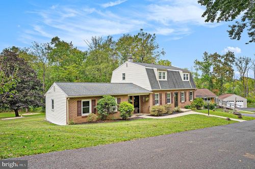 2576 Swamp Pike, POTTSTOWN, PA, 19464-1119 | Card Image