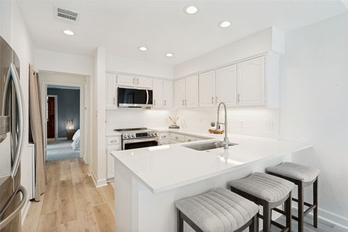 139-5100 Verde Valley Ln, Dallas, TX, 75254-7482 | Card Image