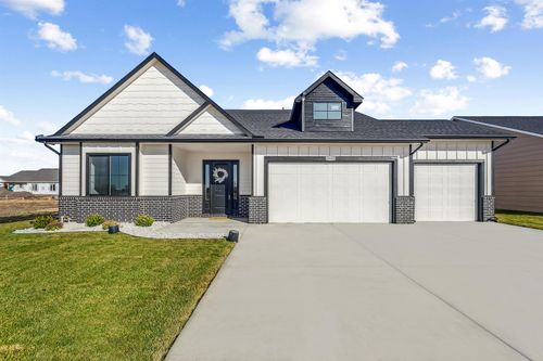 1620 E Appleton St, Valley Center, KS, 67147 | Card Image