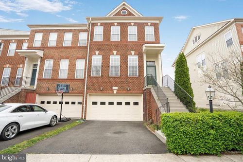 22062 Dilworth Sq, BROADLANDS, VA, 20148-6010 | Card Image