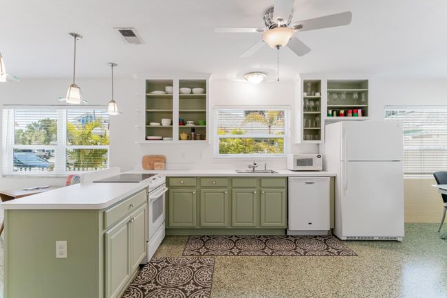 108 11 Th Avenue, House other with 2 bedrooms, 2 bathrooms and null parking in St Pete Beach FL | Image 12