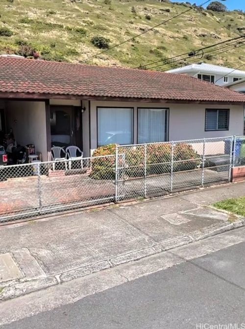 1760 Palolo Ave, Honolulu, HI, 96816-2594 | Card Image