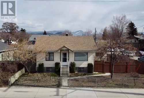 1339 Richter St, Kelowna, BC, V1Y2L5 | Card Image