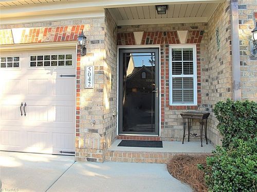 5042 Wyngate Village Dr, Winston Salem, NC, 27103-5254 | Card Image