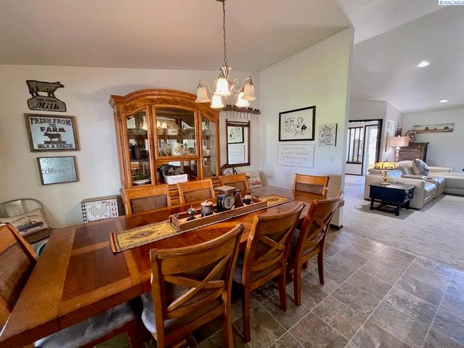 223108 E Perkins Rd, Home with 4 bedrooms, 4 bathrooms and null parking in Kennewick WA | Image 19