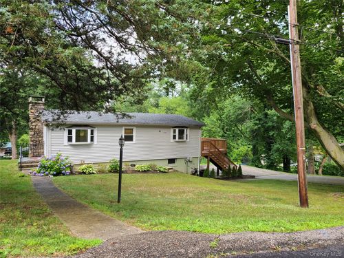 55 S Hill Rd, Cortlandt Manor, NY, 10567-1458 | Card Image