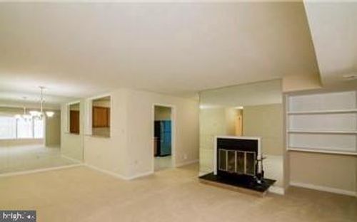 918-918 Windbrooke Dr, GAITHERSBURG, MD, 20879-3251 | Card Image