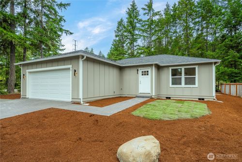 11 E Flaggwood Lane, Union, WA, 98592 | Card Image