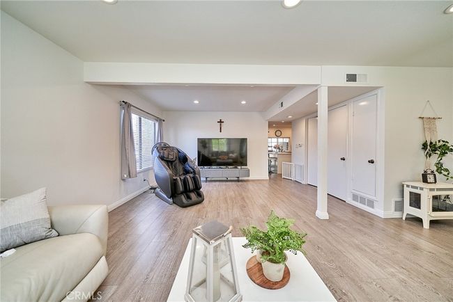 16011 Sugarpine Ln, Townhouse with 4 bedrooms, 3 bathrooms and 2 parking in Cerritos CA | Image 9