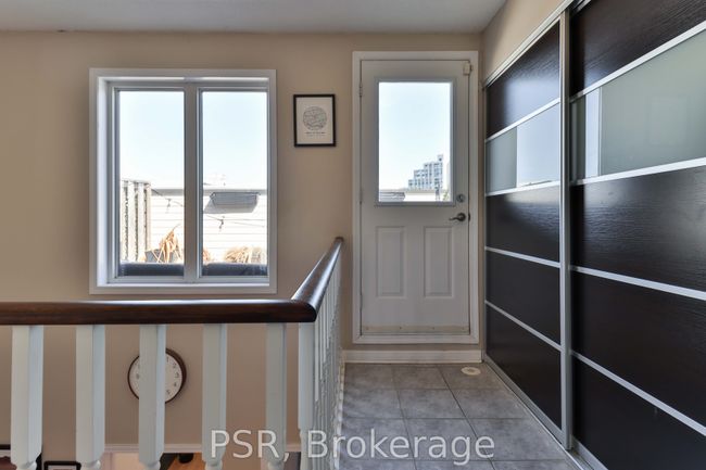 712 - 10 Laidlaw St, Condo with 3 bedrooms, 2 bathrooms and 1 parking in Toronto ON | Image 24