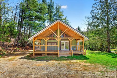1959 Jackson Town Rd, Spruce Pine, NC, 28777-5546 | Card Image