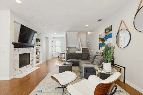 2-2604 Thomas Ave, Dallas, TX, 75204-2858 | Card Image