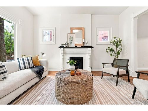 2045 N Emerson St, Denver, CO, 80205-5124 | Card Image
