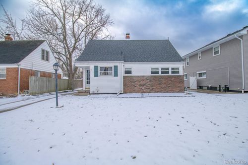 20000 Lancaster St, Harper Woods, MI, 48225-1630 | Card Image