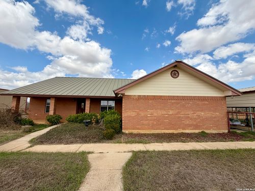 1550 County Road 300, Jourdanton, TX, 78026-5258 | Card Image