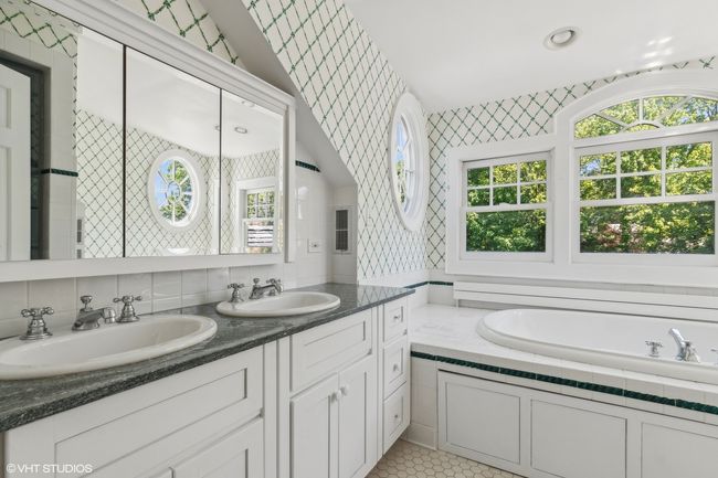 120 Abingdon Ave, House other with 6 bedrooms, 4 bathrooms and 2 parking in Kenilworth IL | Image 21