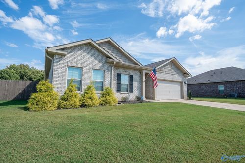 117 Red Fox Way, Meridianville, AL, 35759-7900 | Card Image