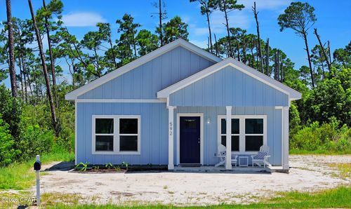 592 Bonnet St, Port St. Joe, FL, 32456-6035 | Card Image