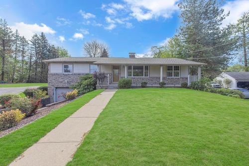 182 Center Grange Rd, Aliquippa, PA, 15001-1419 | Card Image