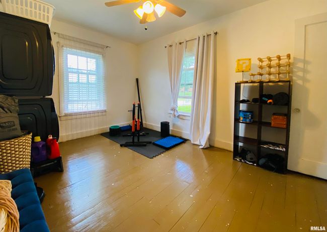 245 W Mcclernand Ave, House other with 5 bedrooms, 2 bathrooms and null parking in Shawneetown IL | Image 16