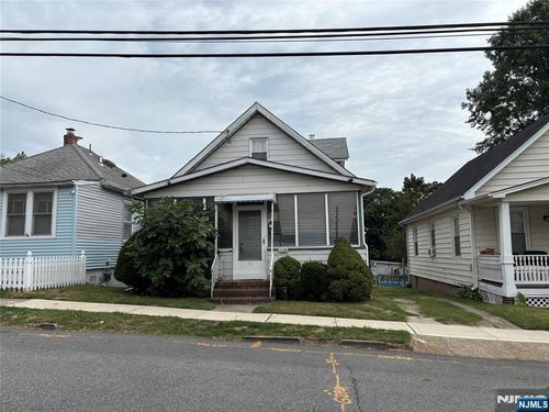 135 Westervelt Ave, Hawthorne, NJ, 07506-3753 | Card Image