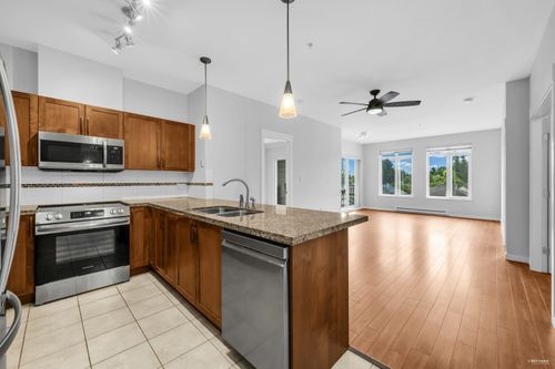 315-12350 Harris Rd, Pitt Meadows, BC, V3Y0C5 | Card Image