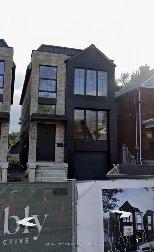 94 Fifth Street, Etobicoke, ON, M8V2Z3 | Card Image