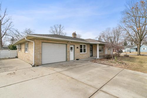 1104 Woodman Road, Janesville, WI, 53545 | Card Image