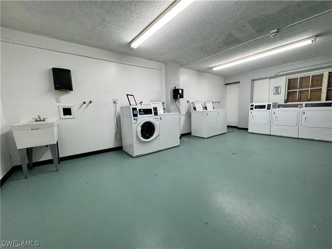 APT-107 - 3704 Broadway, Condo with 2 bedrooms, 1 bathrooms and null parking in FORT MYERS FL | Image 13