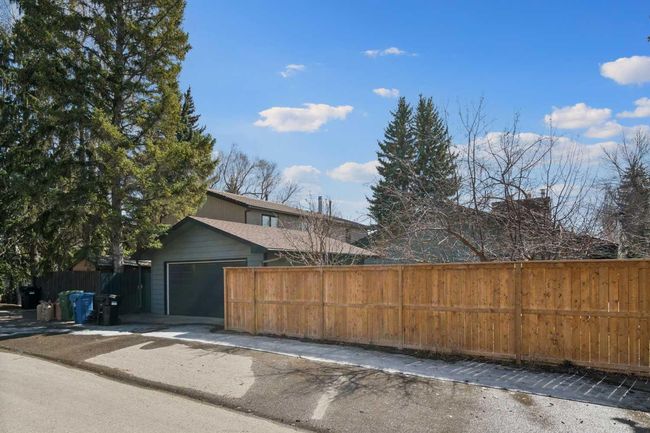 32 Pump Hill Mews Sw, Home with 4 bedrooms, 3 bathrooms and 4 parking in Calgary AB | Image 48