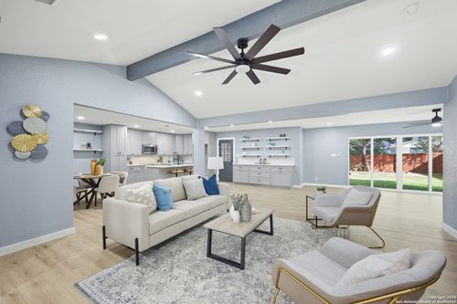 121 Andorra Dr, Universal City, TX, 78148-3301 | Card Image