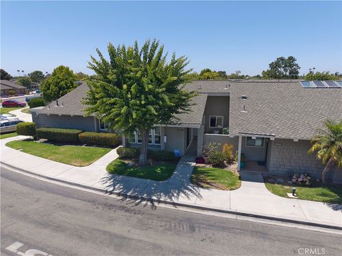 b615-8746 Placer Cir, Huntington Beach, CA, 92646-5755 | Card Image
