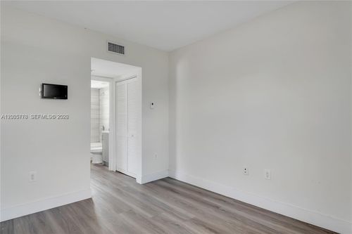 15-1710 Nw 1st Ct, Miami, FL, 33136-1700 | Card Image