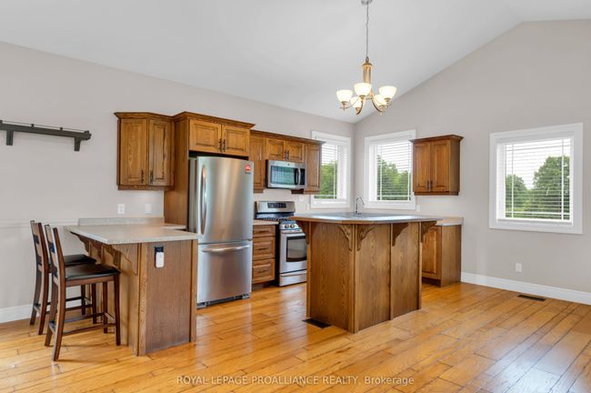 126 Squire Rd, House other with 3 bedrooms, 2 bathrooms and 8 parking in Springbrook ON | Image 11