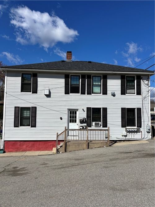 93 W Warwick Ave, West Warwick, RI, 02893-8805 | Card Image