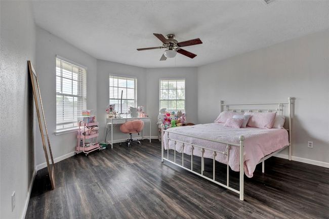 1003 Highland Woods Dr, House other with 4 bedrooms, 3 bathrooms and 2 parking in Highlands TX | Image 24