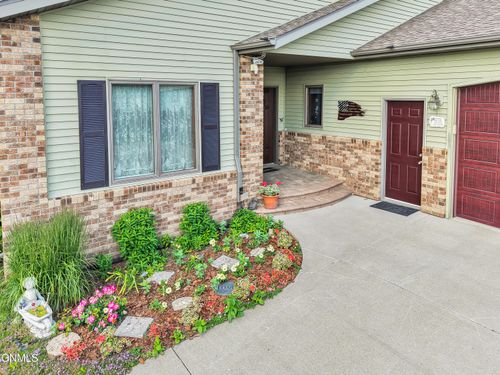 5414 Country Creek Dr, Bismarck, ND, 58503-1506 | Card Image