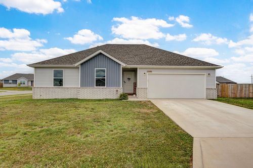 1202 E Price St, Republic, MO, 65738-4264 | Card Image