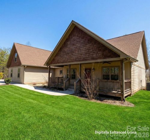 334 Summer Orchard Drive, Hendersonville, NC, 28792 | Card Image