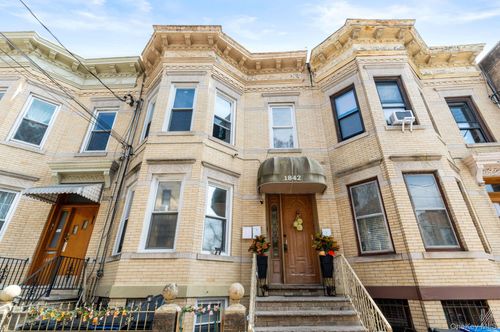 1842 Norman St, Ridgewood, NY, 11385-5814 | Card Image
