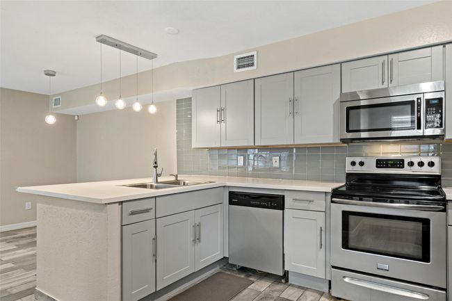 APT-501 - 9000 Bissonnet St, House attached with 2 bedrooms, 2 bathrooms and null parking in Houston TX | Image 8