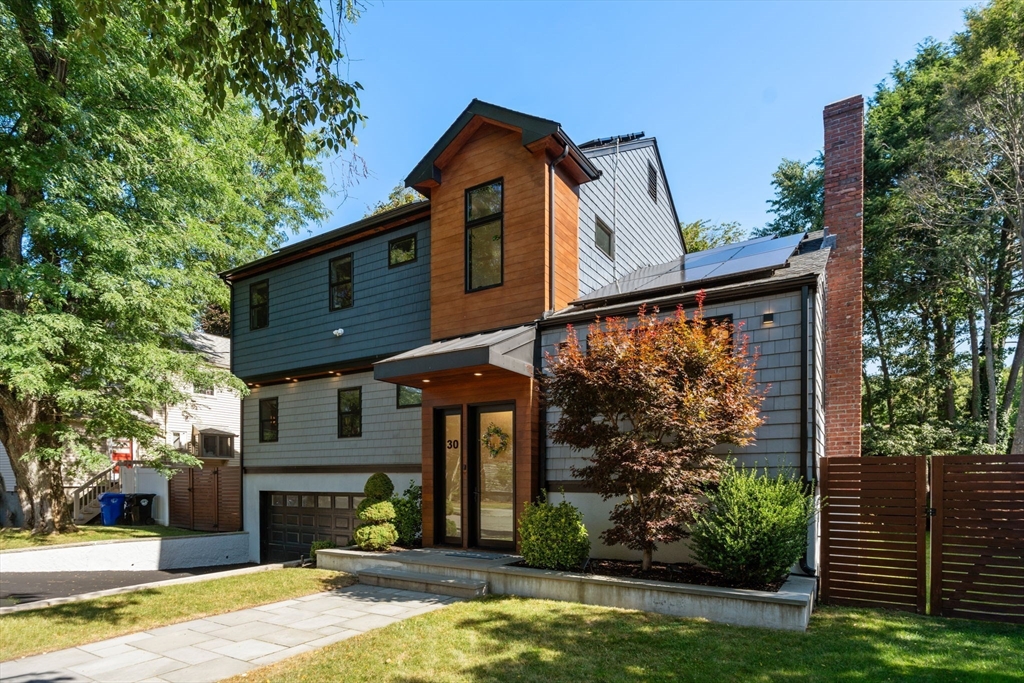 Country Rd, Chestnut Hill, MA 02467
