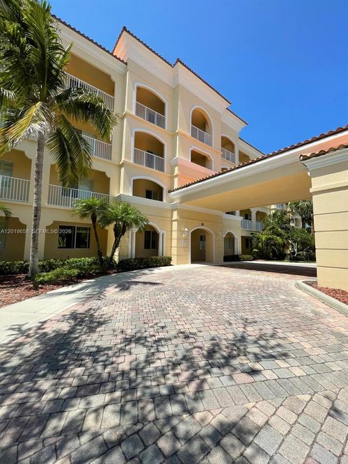201-19 Harbour Isle Dr W, Fort Pierce, FL, 34949-2771 | Card Image
