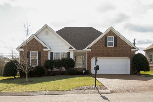 1105 Mcdonough Cir, Thompsons Station, TN, 37179-9798 | Card Image