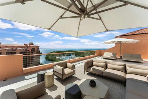 ts-d-60 Edgewater Dr, Coral Gables, FL, 33133-6970 | Card Image