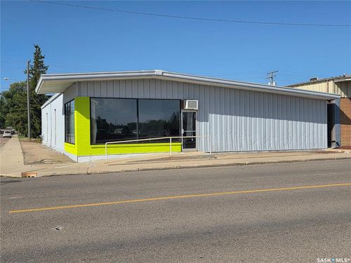 401 N Railway St E, Swift Current, SK, S9H1C7 | Card Image
