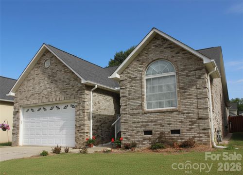18-151 Birkdale Dr, Salisbury, NC, 28144-8562 | Card Image