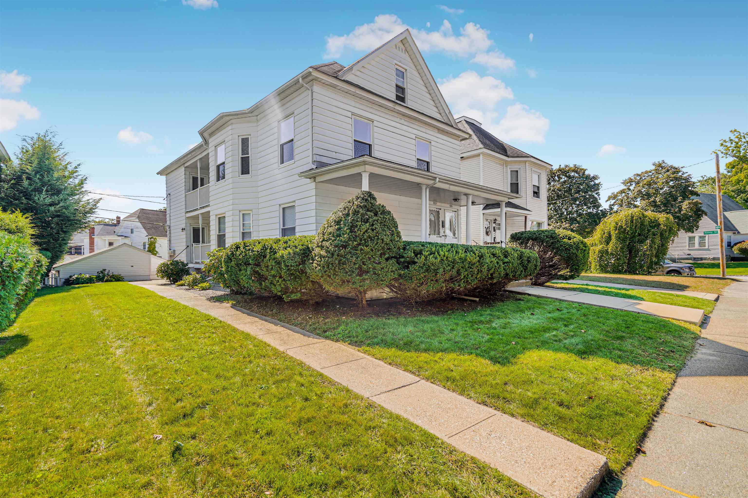 Coolidge Ave, Manchester, NH 03102